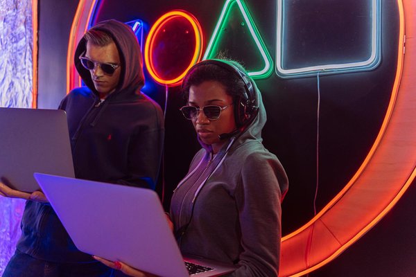 10 Raisons d'Adopter l'Intelligence Artificielle pour Révolutionner la Gestion de la Relation Client